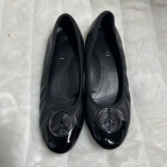 Vaneli black leather flats shoes round toe with a silver tone logo accent SZ9M - Picture 1 of 10